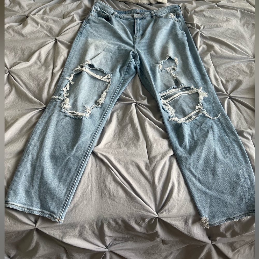 distressed american eagle jeans!